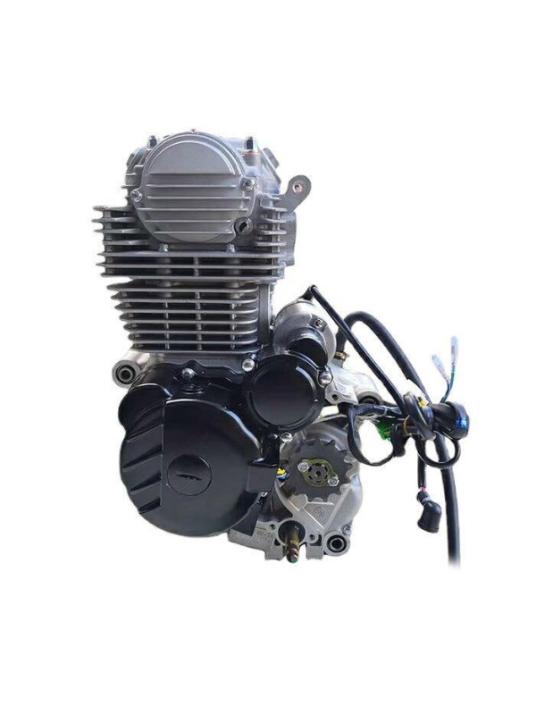 Powerful, air-cooled off-road motorcycle engine