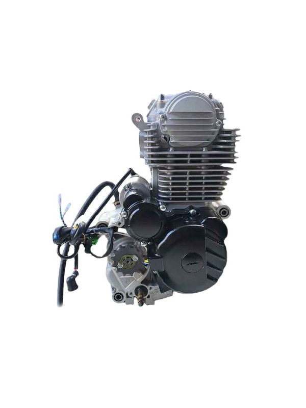 Powerful, air-cooled off-road motorcycle engine